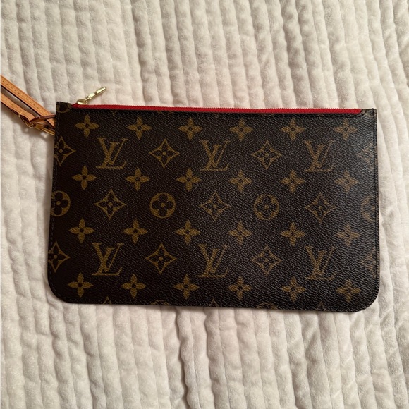 Louis Vuitton Monogram Pouchette - Picture 2 of 4